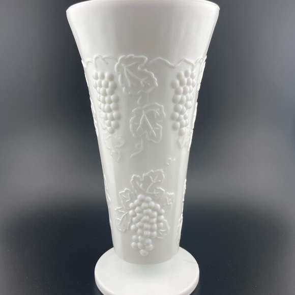 Vintage, Trumpet Vase, Milk Glass, Harvest Grape Pattern, by Colony Glass - Picture 3 of 7